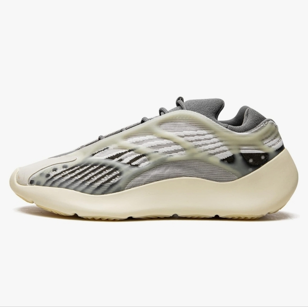adidas Mens Yeezy 700 V3 ID1674 Fade Salt - Picture 4 of 8